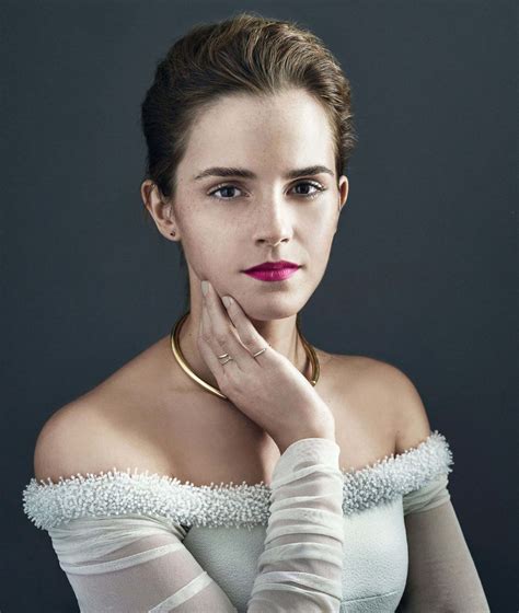 Photoshoot – Exquisitely Emma Watson .